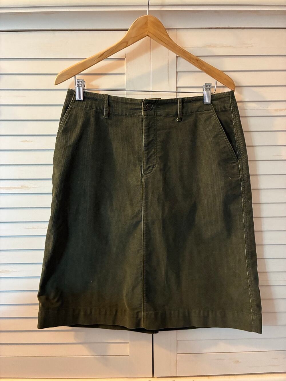 Eddie Bauer Skirt Corduroy ALine Dark Green with Pockets Belt loops Back Slit 10
